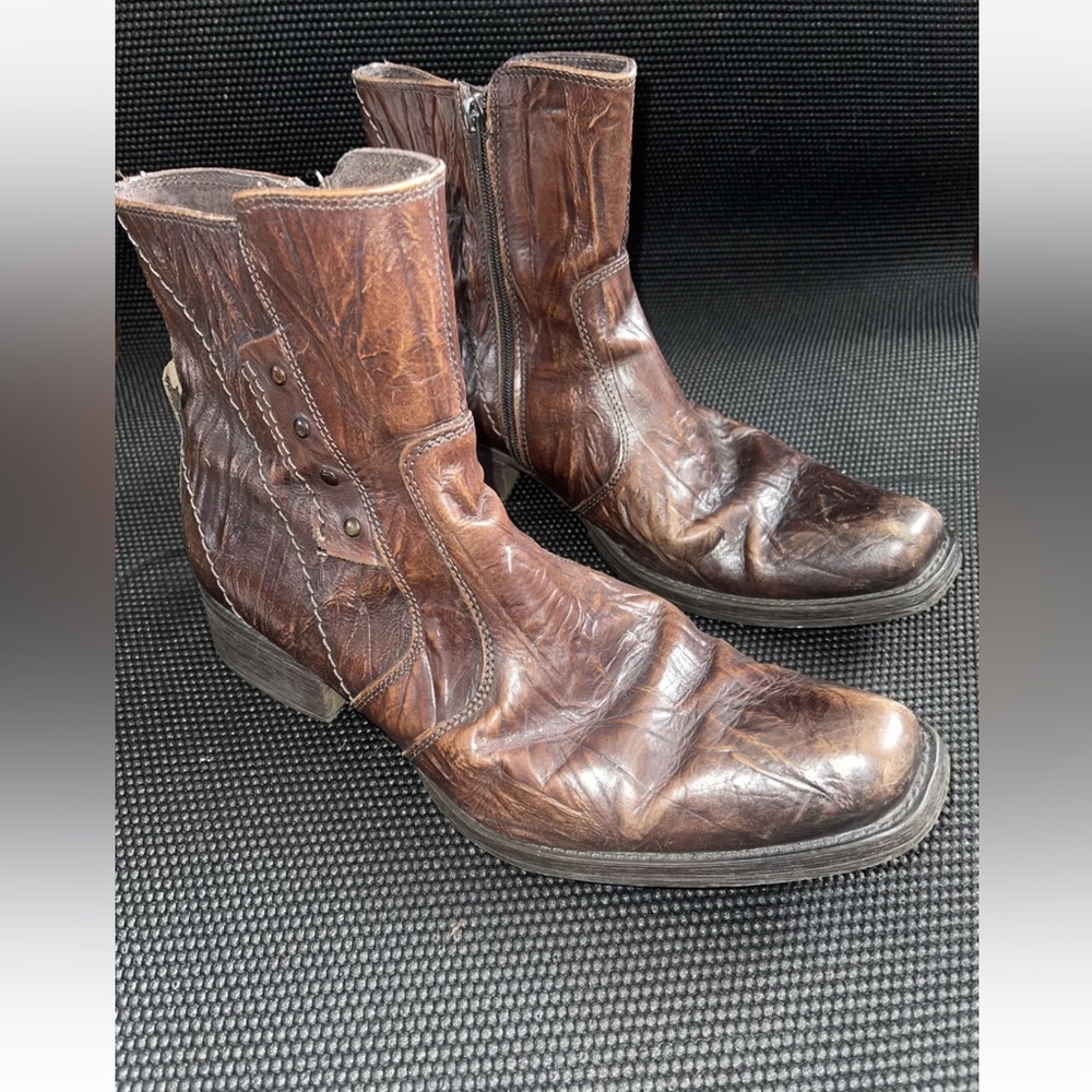 ALDO Soft Leather Zip Men’s  Size 43 Distressed Boots Squared toe See Desc